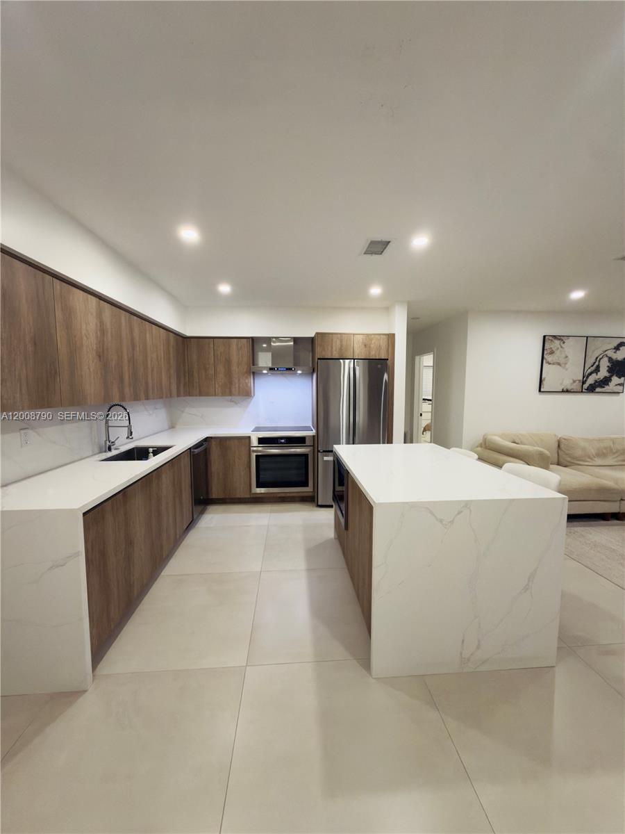 1524 NE 14th Terrace, Fort Lauderdale, FL 33304