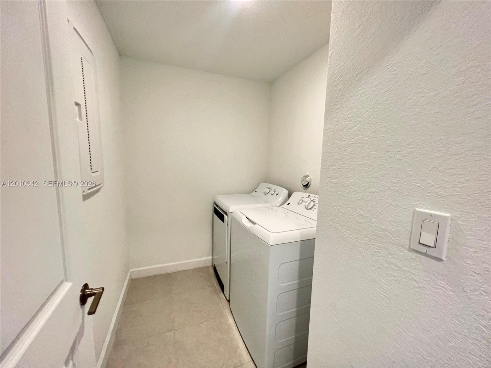 6909 Harbours Edge Avenue 6909 — photo 10