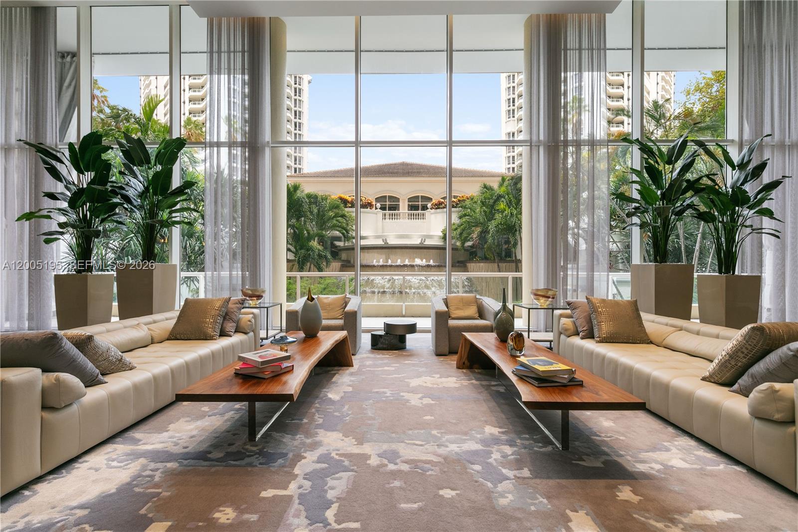 21150 Point Place LPH 2902, Aventura, FL 33180, Aventura