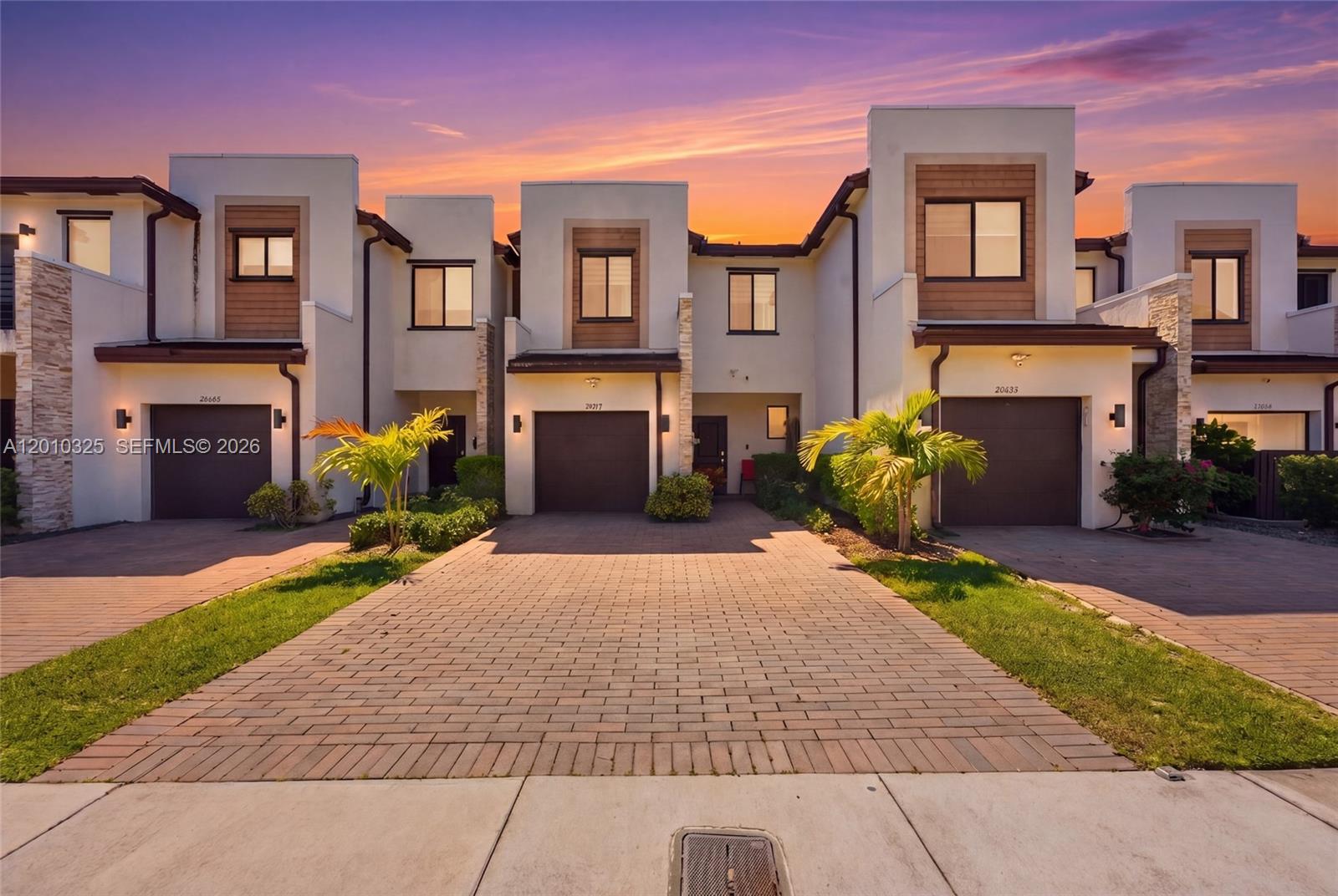 20572 NE 5th Place, Miami, FL 33179, Miami
