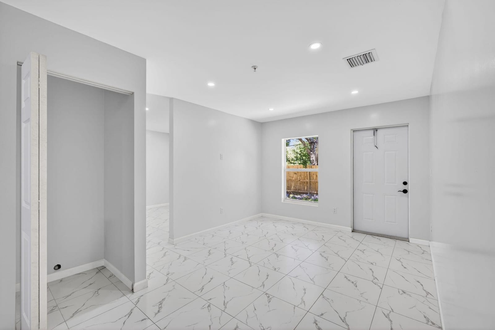 3255 Avenue J — photo 9
