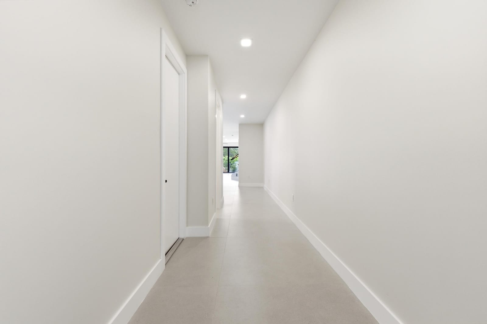 819 SW 1st Street, Fort Lauderdale, FL 33312 photo 5