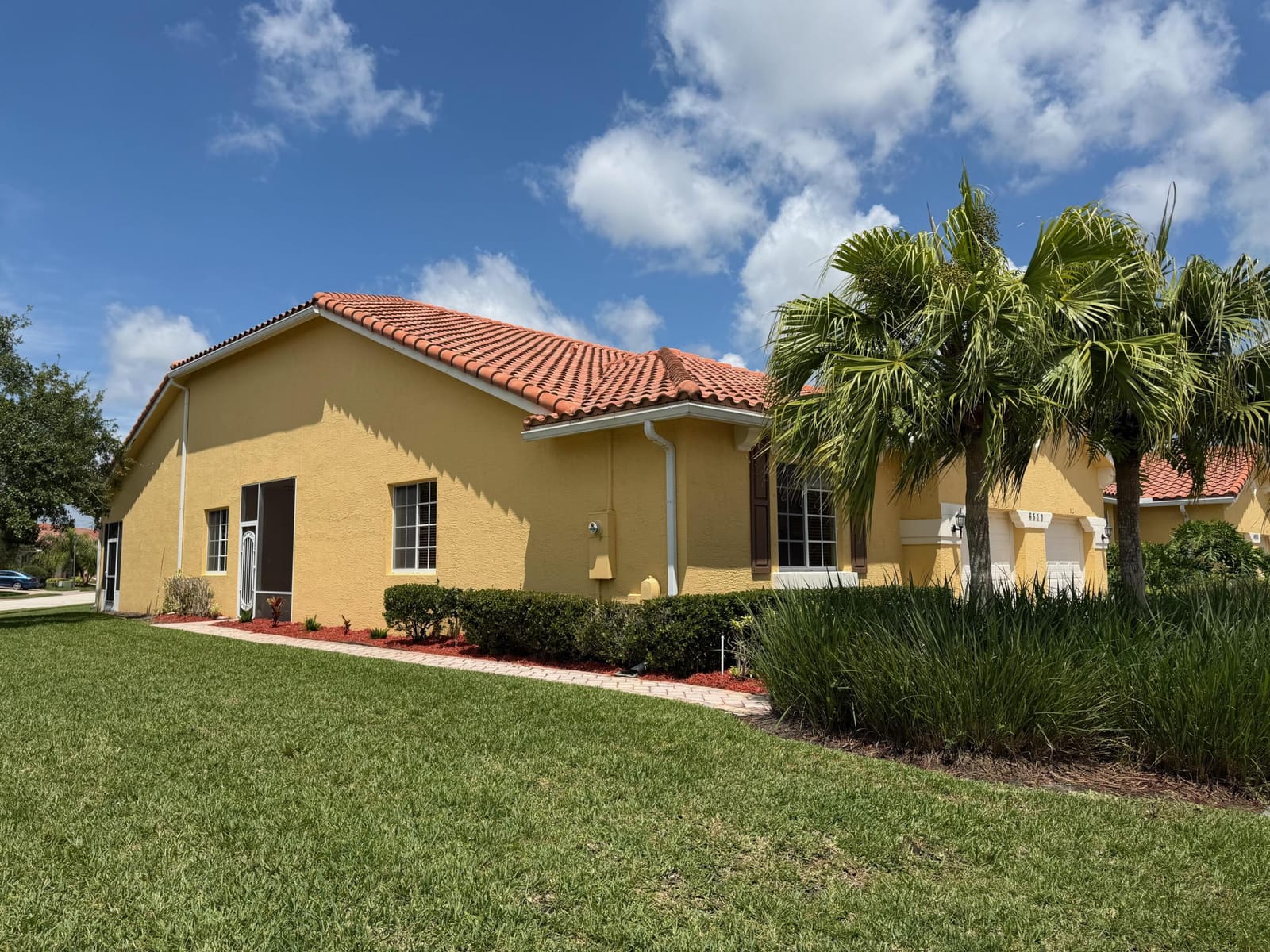 6510 Oxford Circle 101 — photo 2