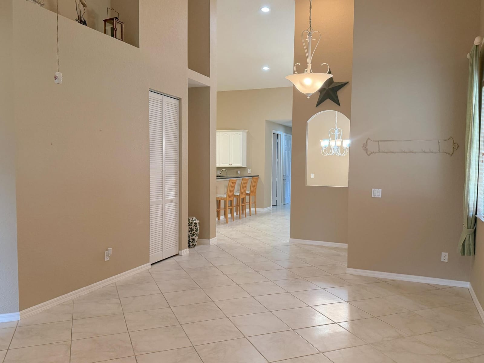 6510 Oxford Circle 101 — photo 3