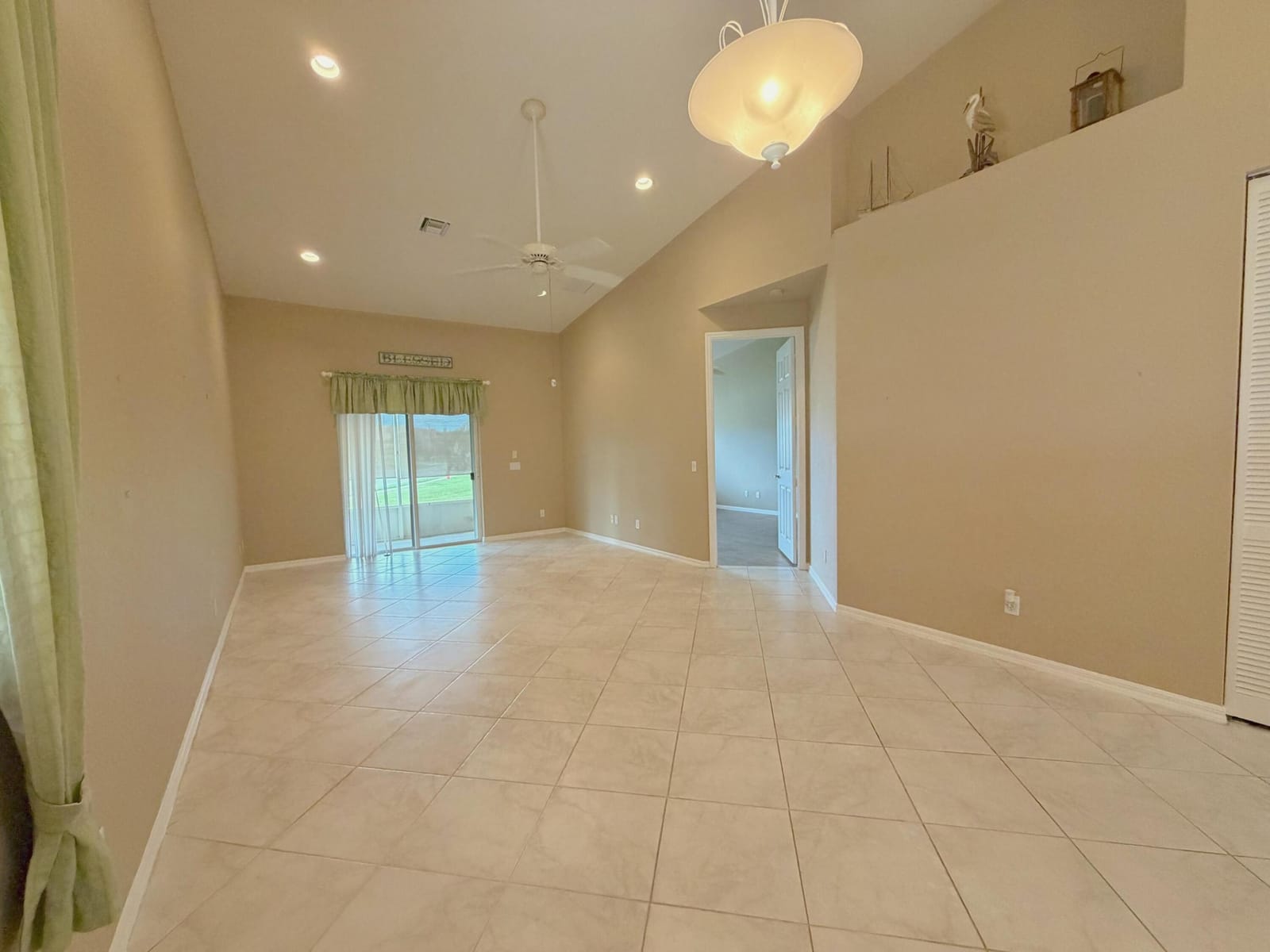 6510 Oxford Circle 101 — photo 5