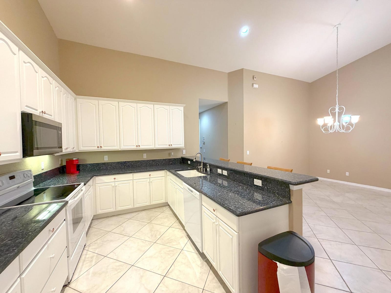 6510 Oxford Circle 101 — photo 7