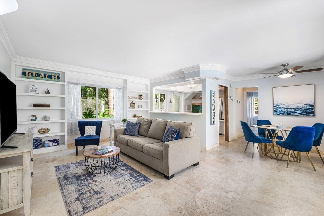 1030 Langer Way 1, Delray Beach, FL 33483
