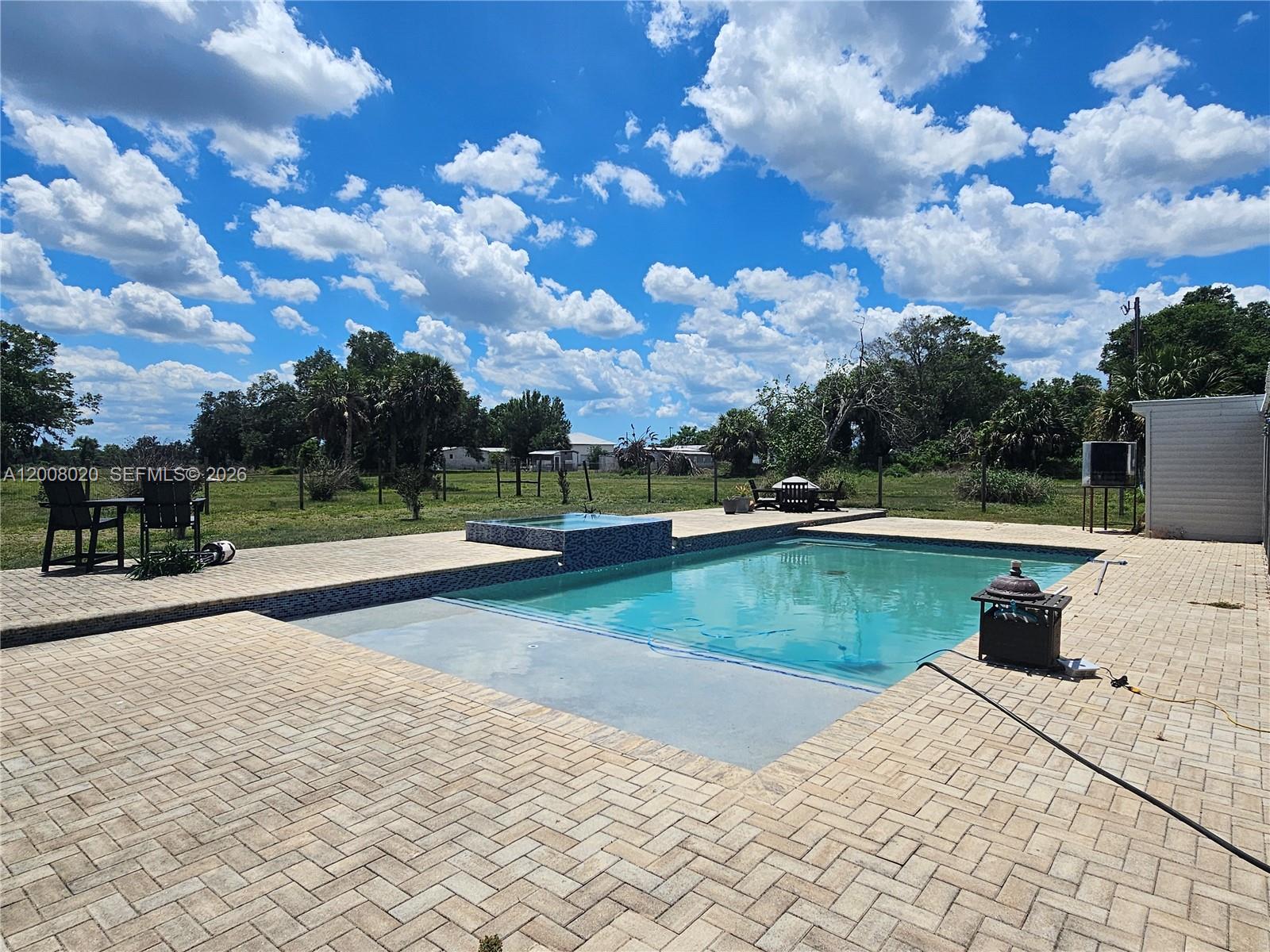 2445 SE Airport Estates Street — photo 2