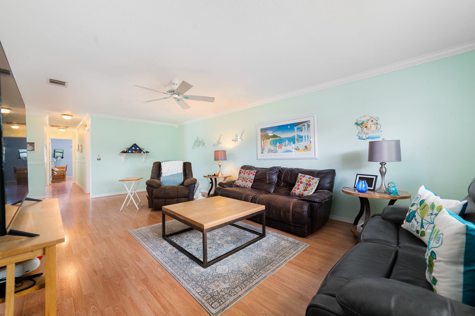 1533 SE Crayrich Court — photo 4