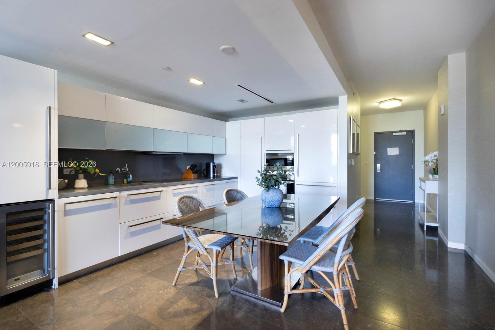 220 21st Street 303, Miami Beach, FL 33139 photo 3