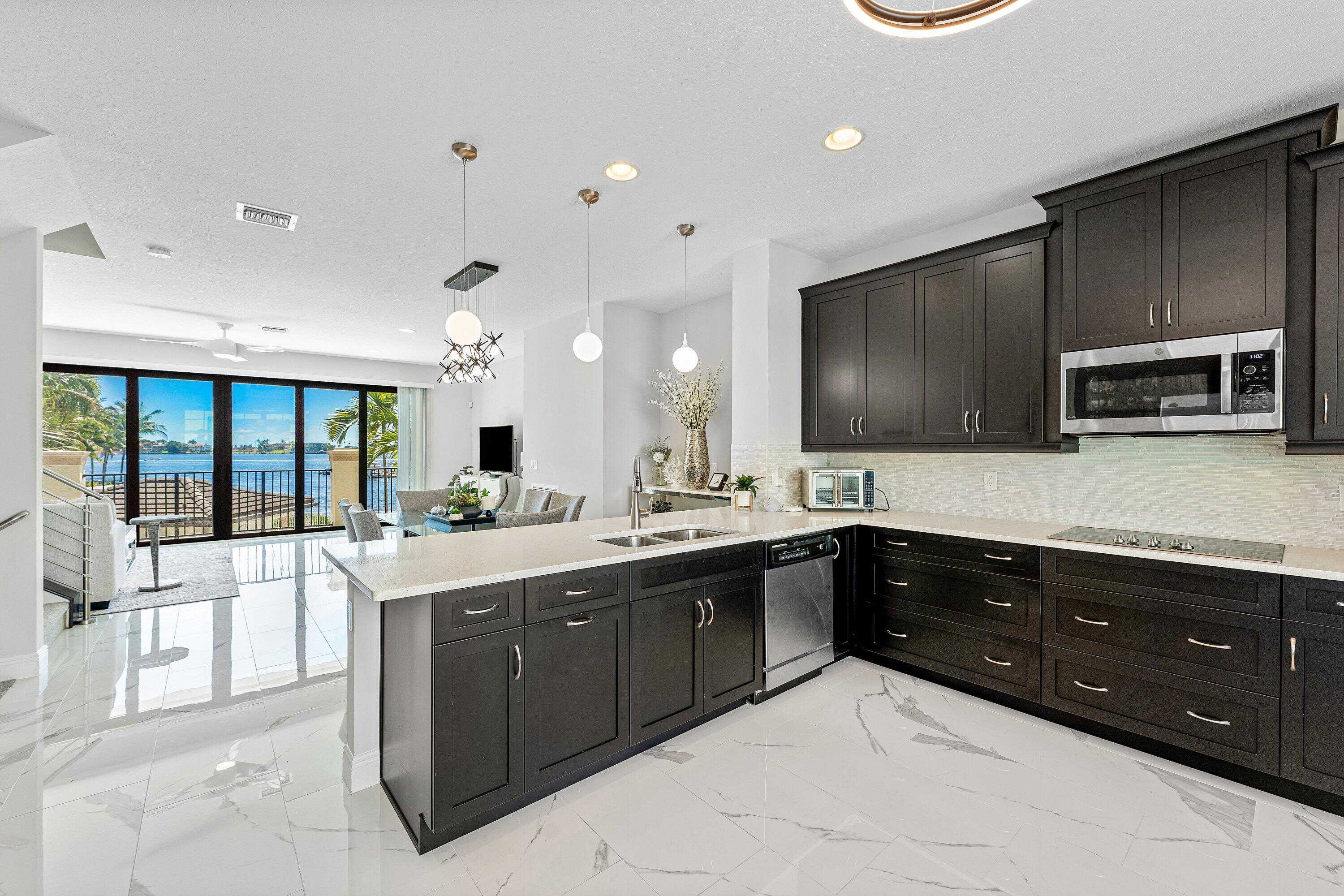 10 Windward Lane, Boynton Beach, FL 33435 photo 17