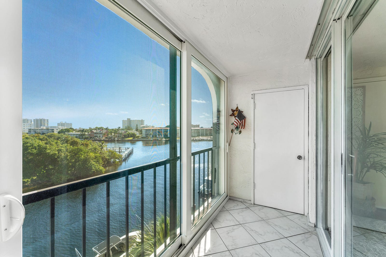 1631 Riverview Road 505 — photo 11