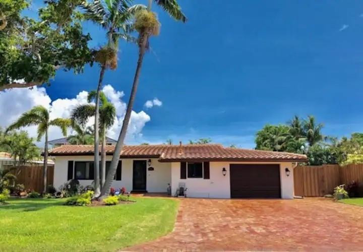3211 Seaward Drive, Lauderdale-By-The-Sea, FL 33062, Lauderdale By The Sea