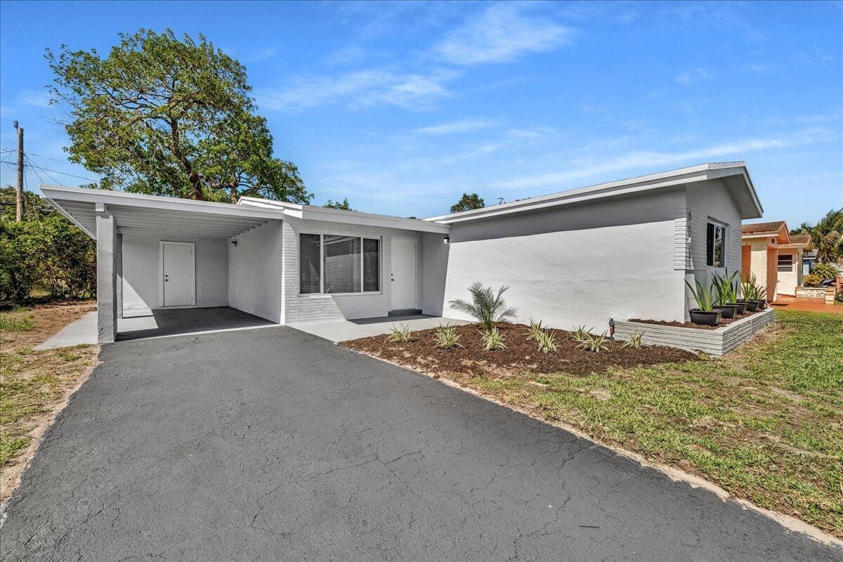 6661 Evans Street, Hollywood, FL 33024