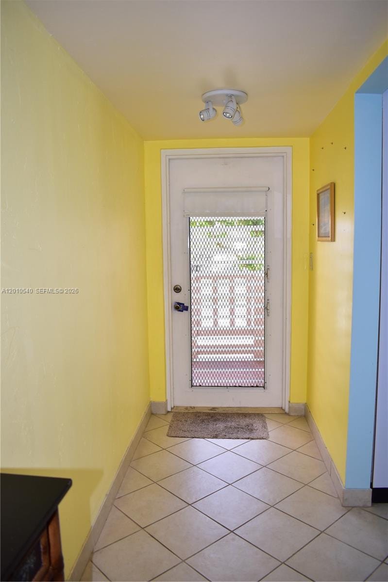 9321 Sunrise Lakes Boulevard 201, Sunrise, FL 33322 photo 9
