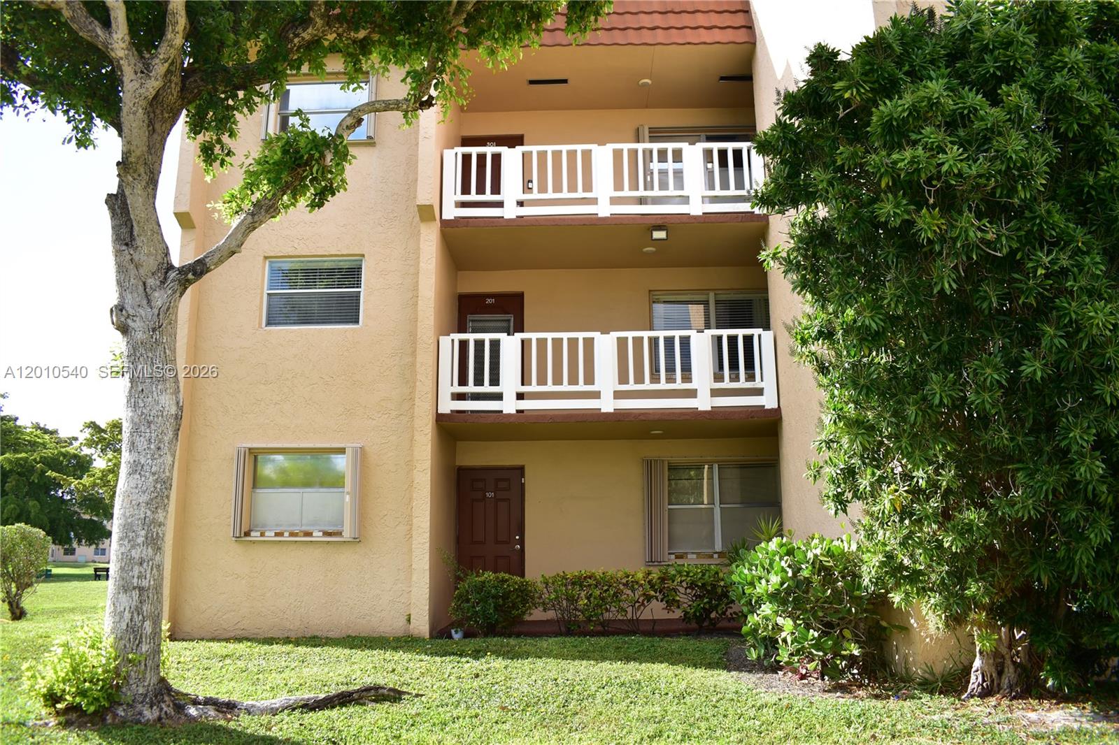 9321 Sunrise Lakes Boulevard 201, Sunrise, FL 33322, Sunrise