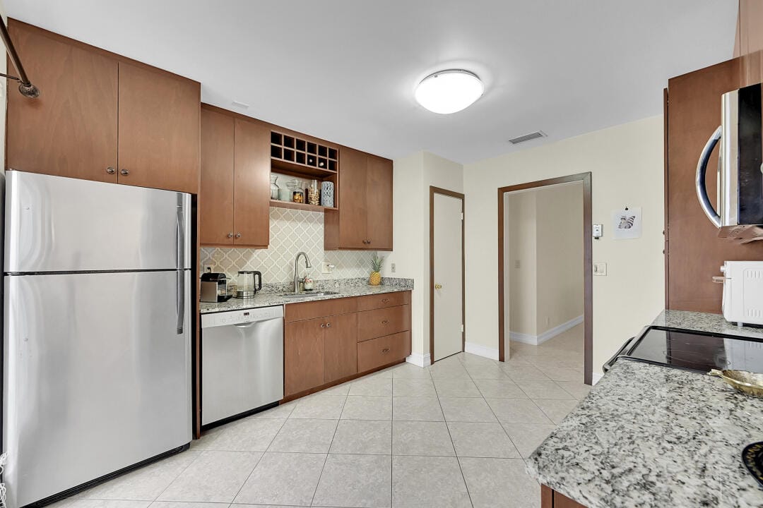 6245 Old Court Road 202 — photo 11