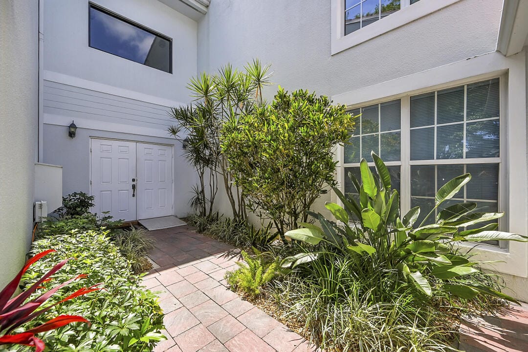 6245 Old Court Road 202 — photo 4