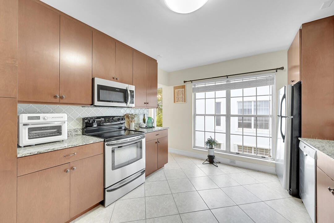 6245 Old Court Road 202 — photo 10
