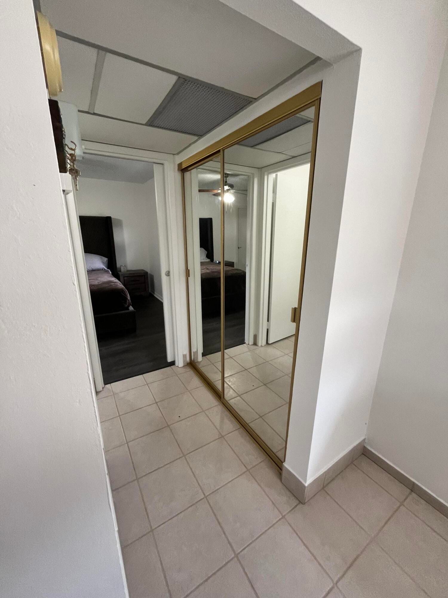 114 Waterford E 114 — photo 10