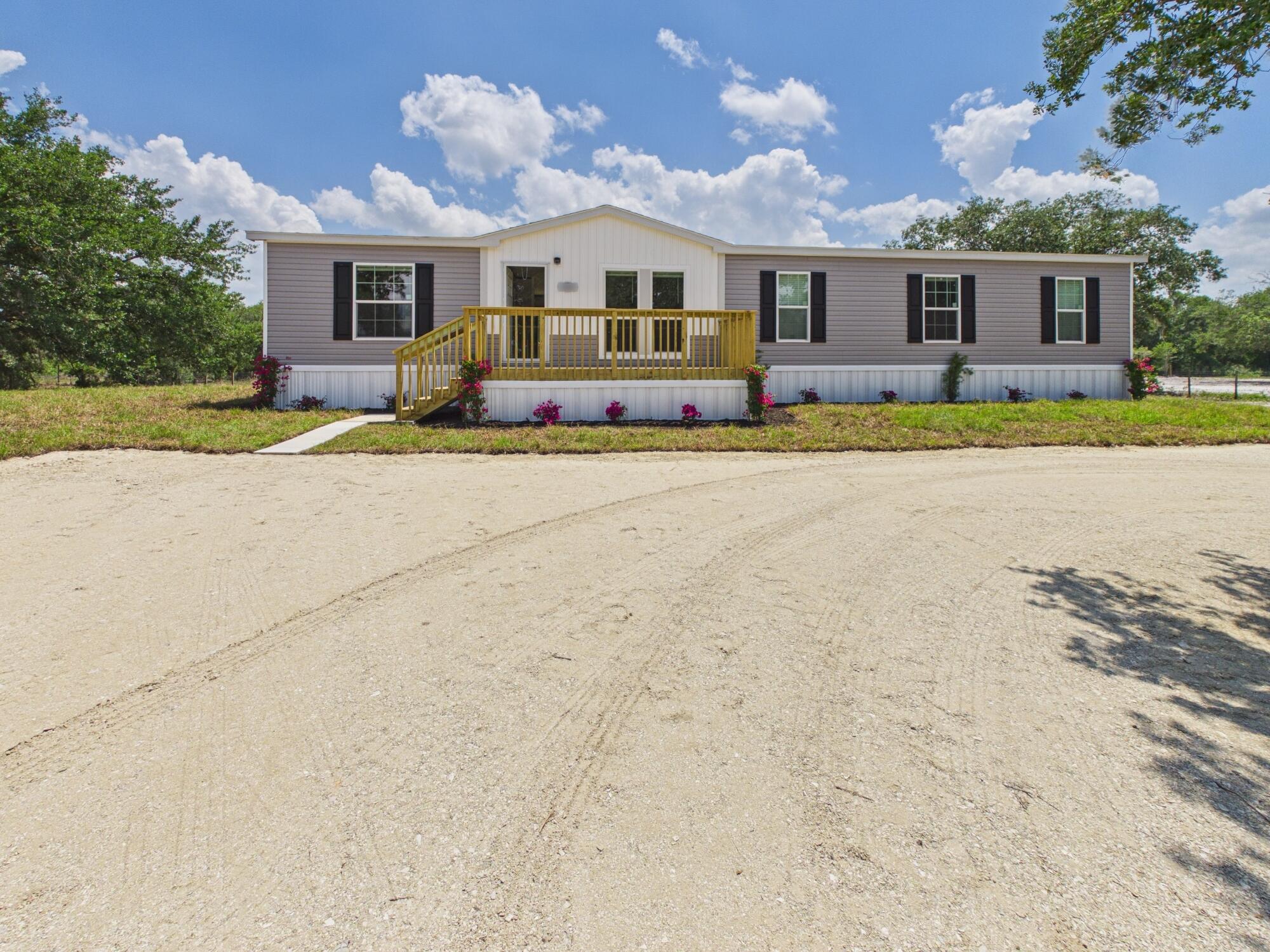 18574 NW 284th Street, Okeechobee, FL 34972, Okeechobee