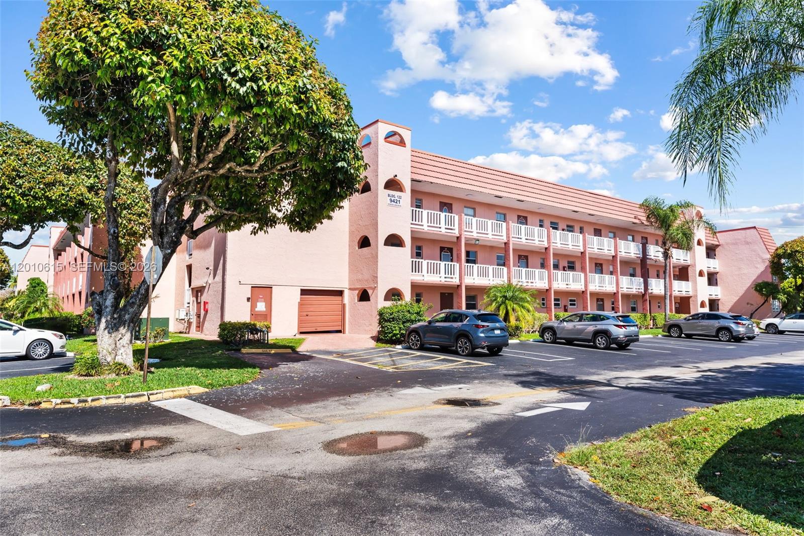 9421 Sunrise Lakes Boulevard 208, Sunrise, FL 33322, Sunrise