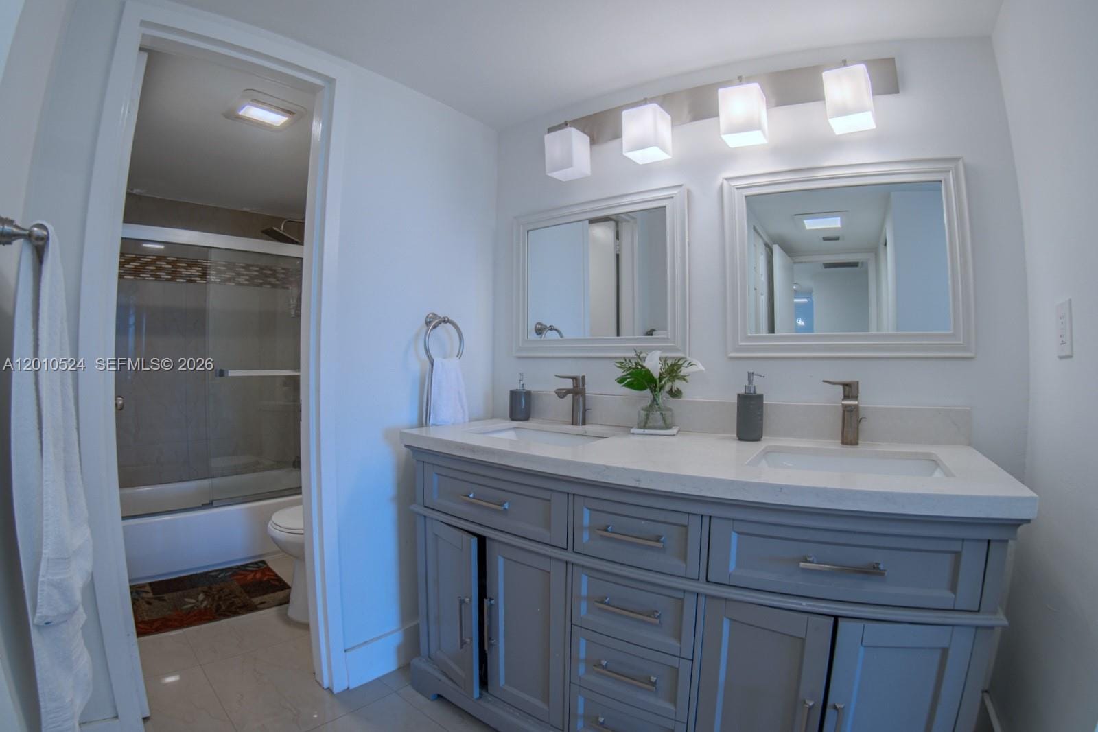 20100 W Country Club Drive 504, Aventura, FL 33180 photo 15