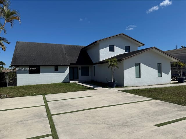 3155 SW 132nd Avenue, Miami, FL 33175