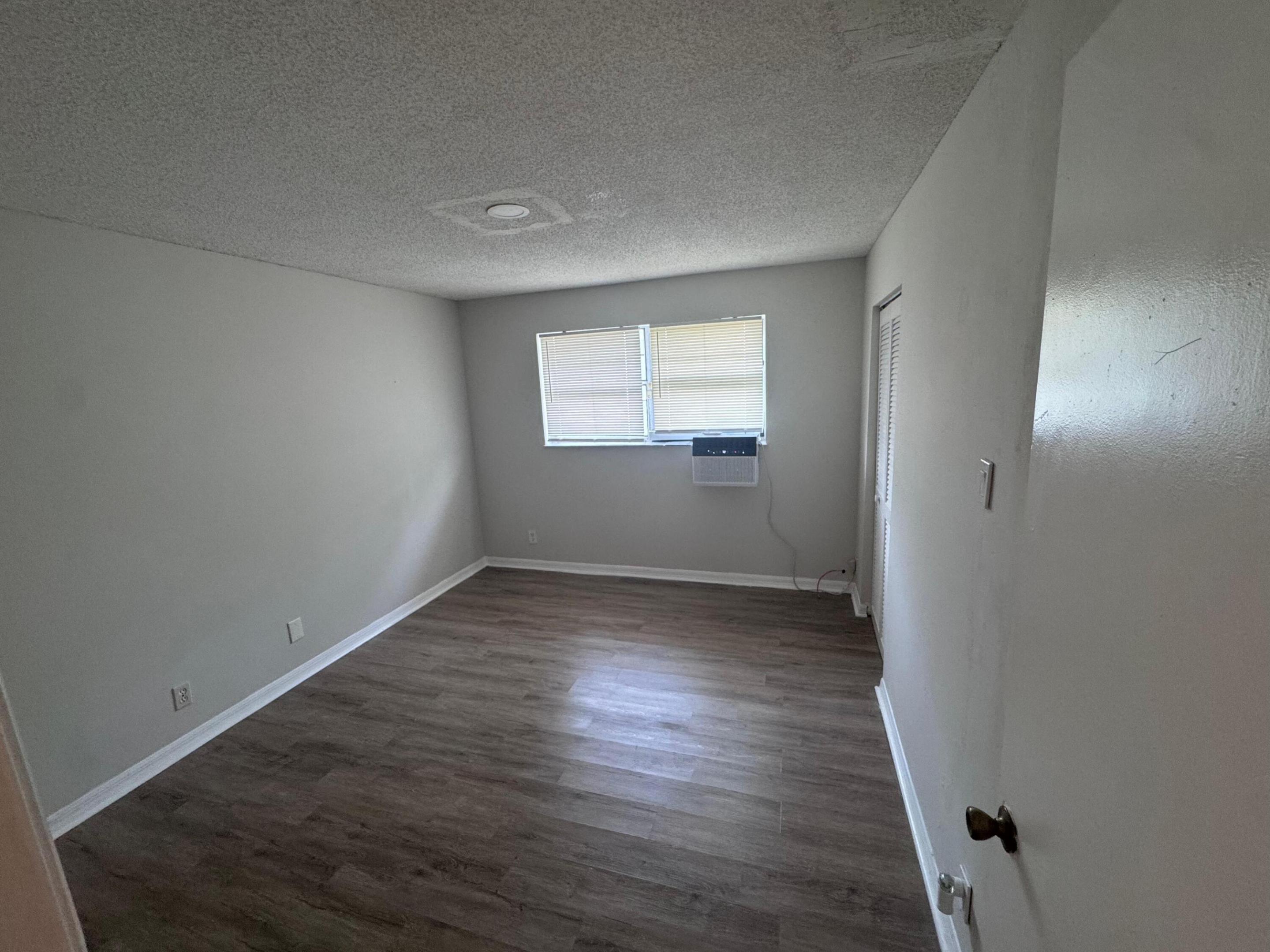 1885 40th Avenue 4, Vero Beach, FL 32960, Vero Beach