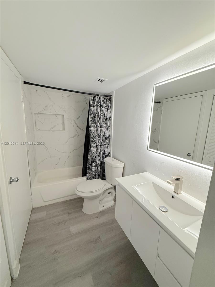 482 NW 165th St Road A-307, Miami, FL 33169 photo 14
