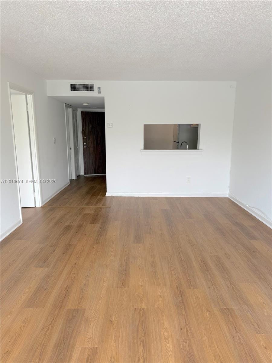 482 NW 165th St Road A-307, Miami, FL 33169 photo 4