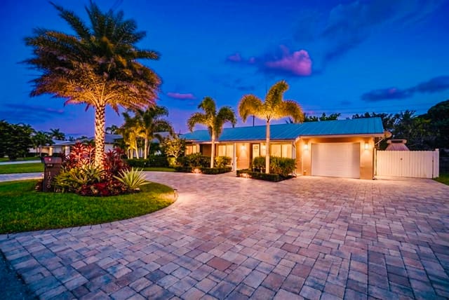 1066 SW 27th Place, sold in Golfview Harbour 1st Sec, Boynton Beach, FL
