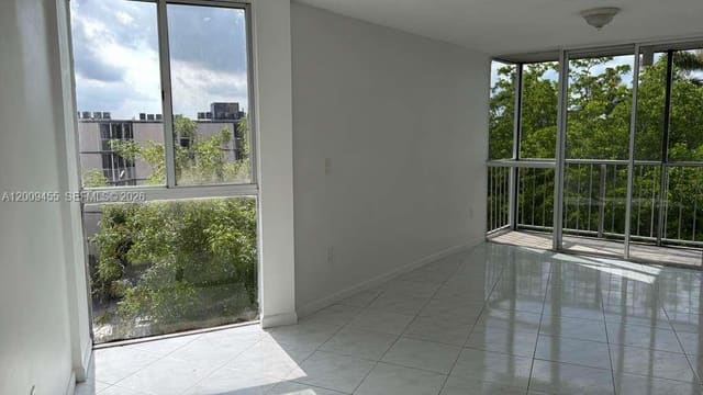 6995 NW 186th Street E507, Hialeah, FL 33015