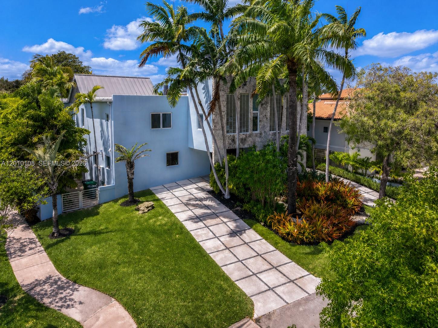 690 Warren Lane, Key Biscayne, FL 33149, Key Biscayne