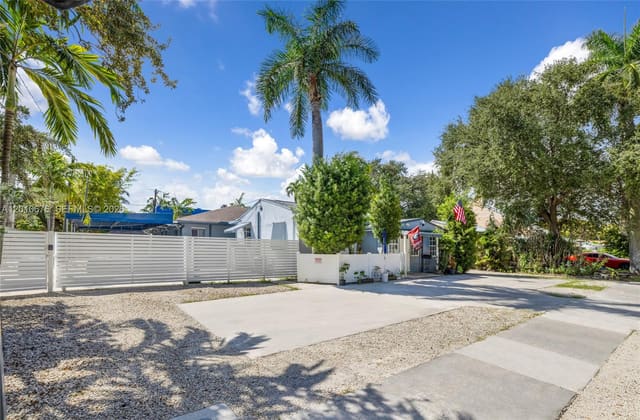 1812 Coolidge Street, sold in Hollywood Estates, Hollywood, FL