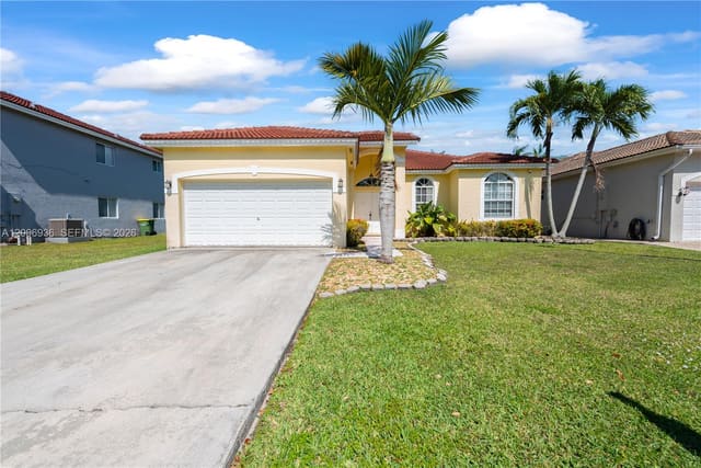 595 SE 30th Drive, Homestead, FL 33033