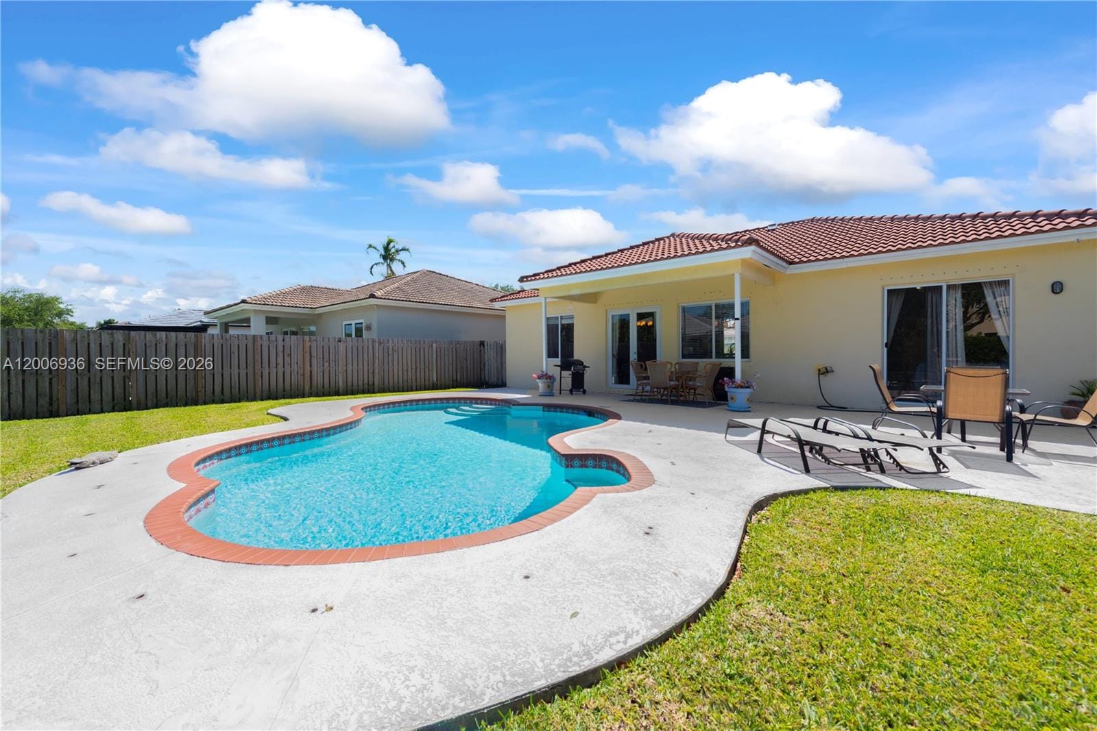 595 SE 30th Drive, Homestead, FL 33033 photo 3