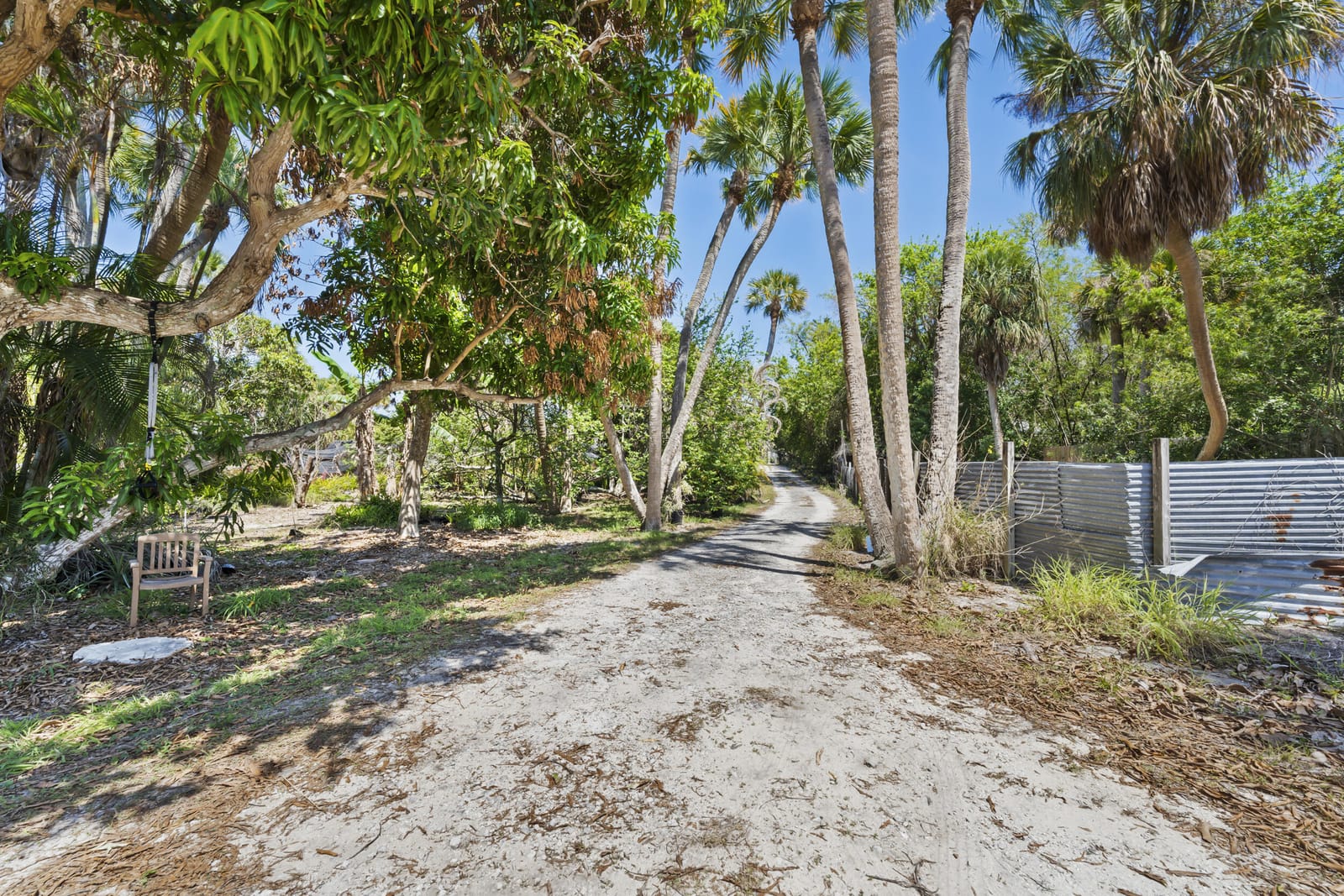 2614 NE Palm Avenue — photo 4