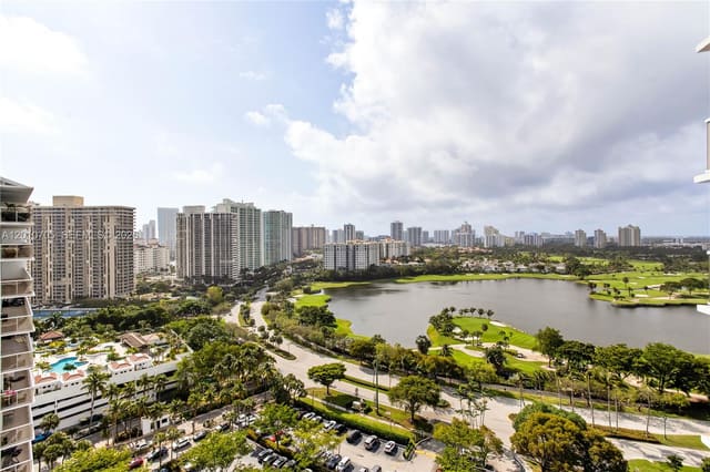 3701 N Country Club Drive 2203, Aventura, FL 33180