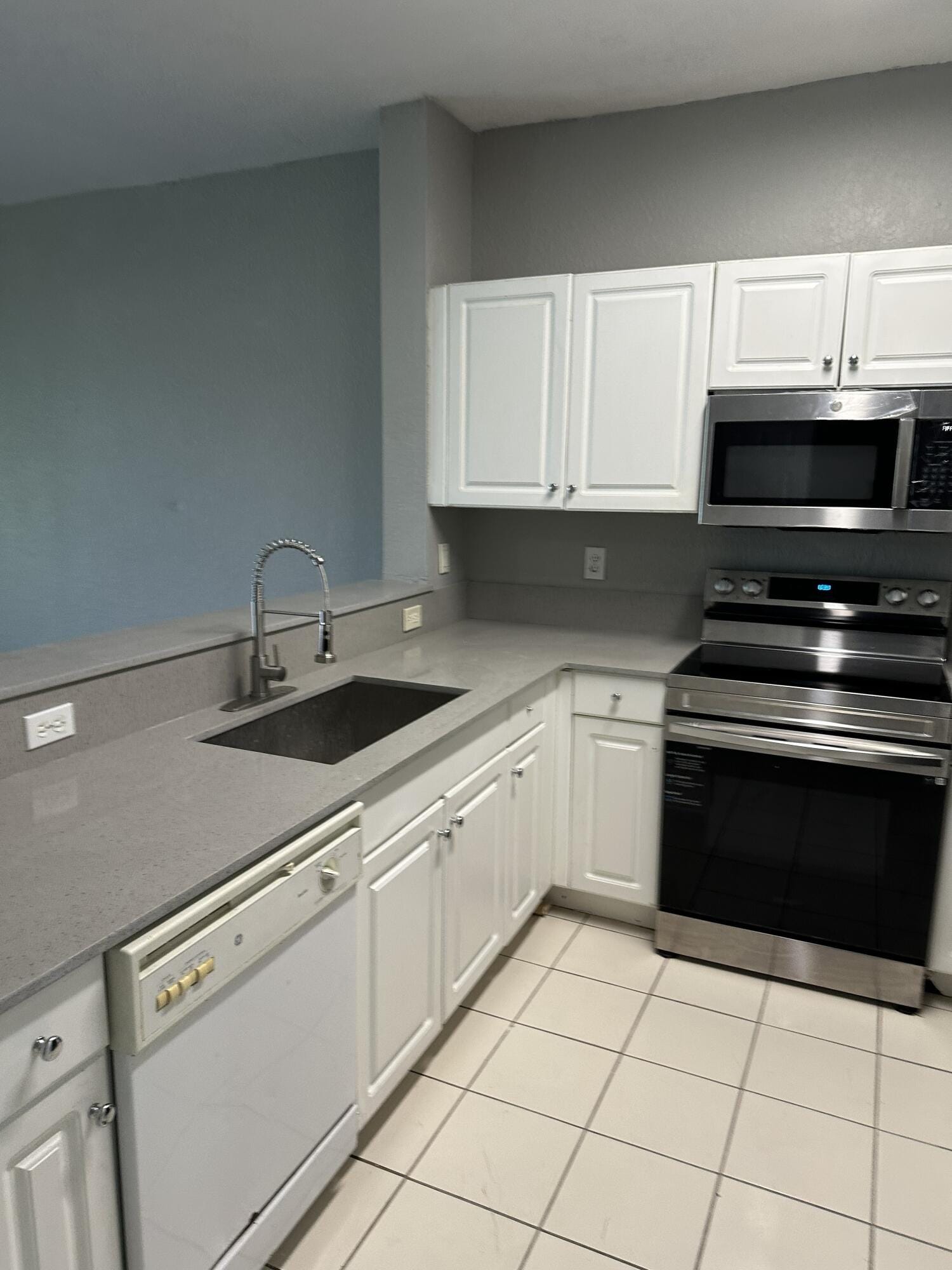 4111 Napoli Lake Drive — photo 9