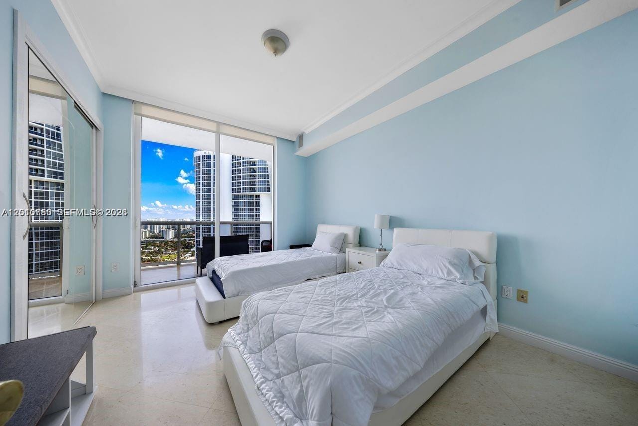 18101 Collins Avenue 4702, Sunny Isles Beach, FL 33160 photo 23