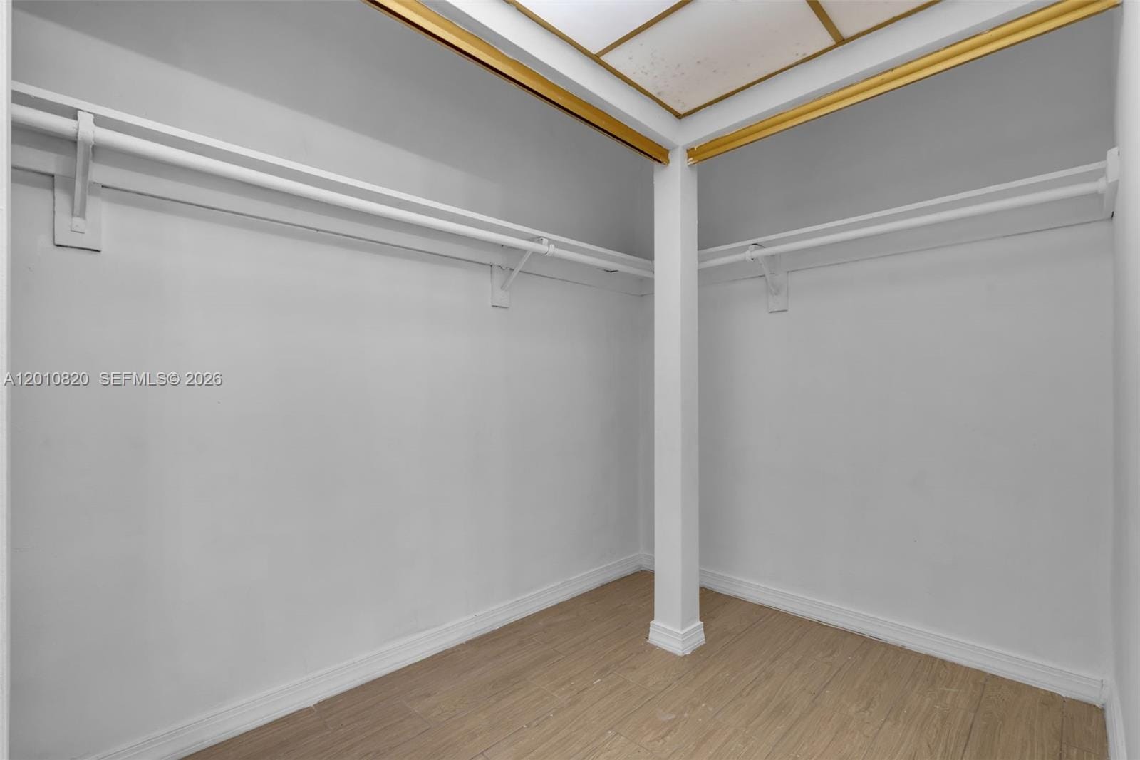 18900 NE 3rd Court 520, Miami, FL 33179 photo 11