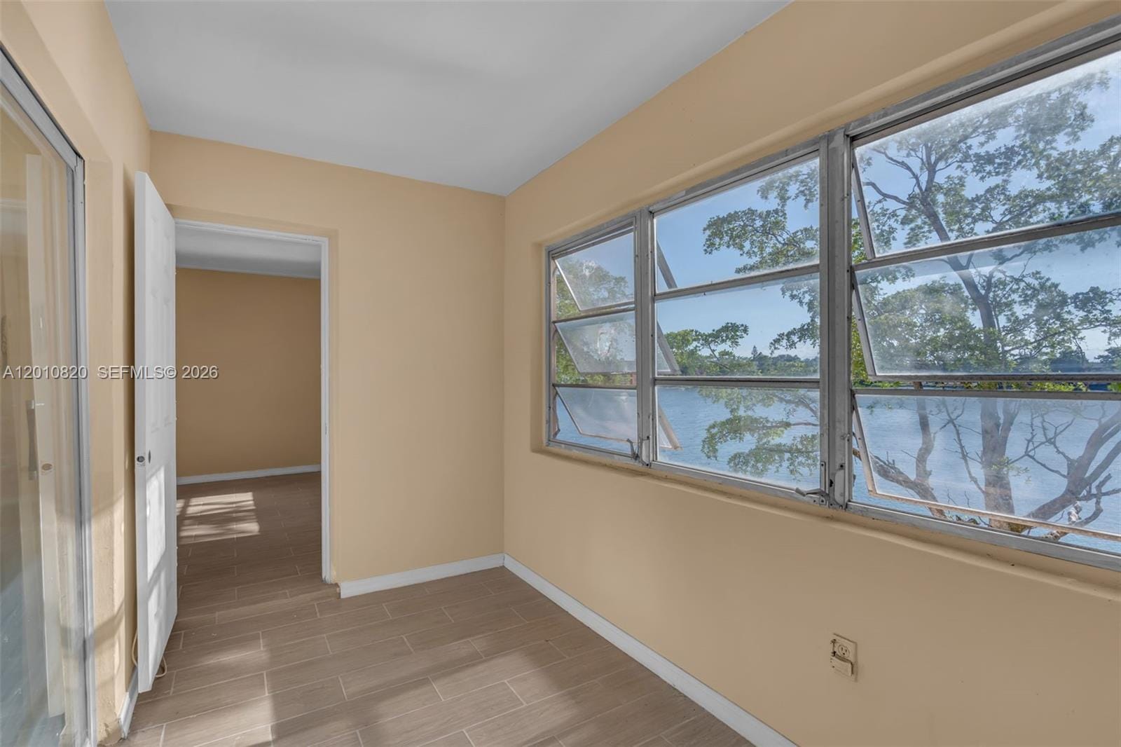 18900 NE 3rd Court 520, Miami, FL 33179 photo 7