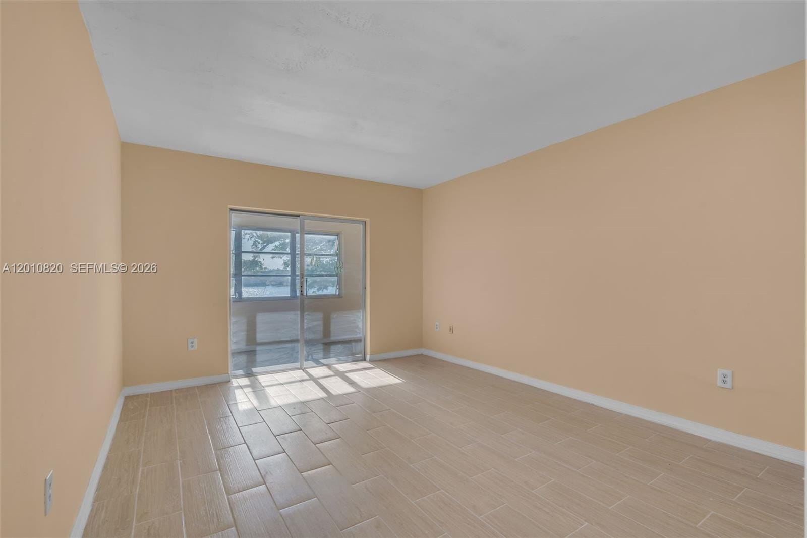 18900 NE 3rd Court 520, Miami, FL 33179 photo 9