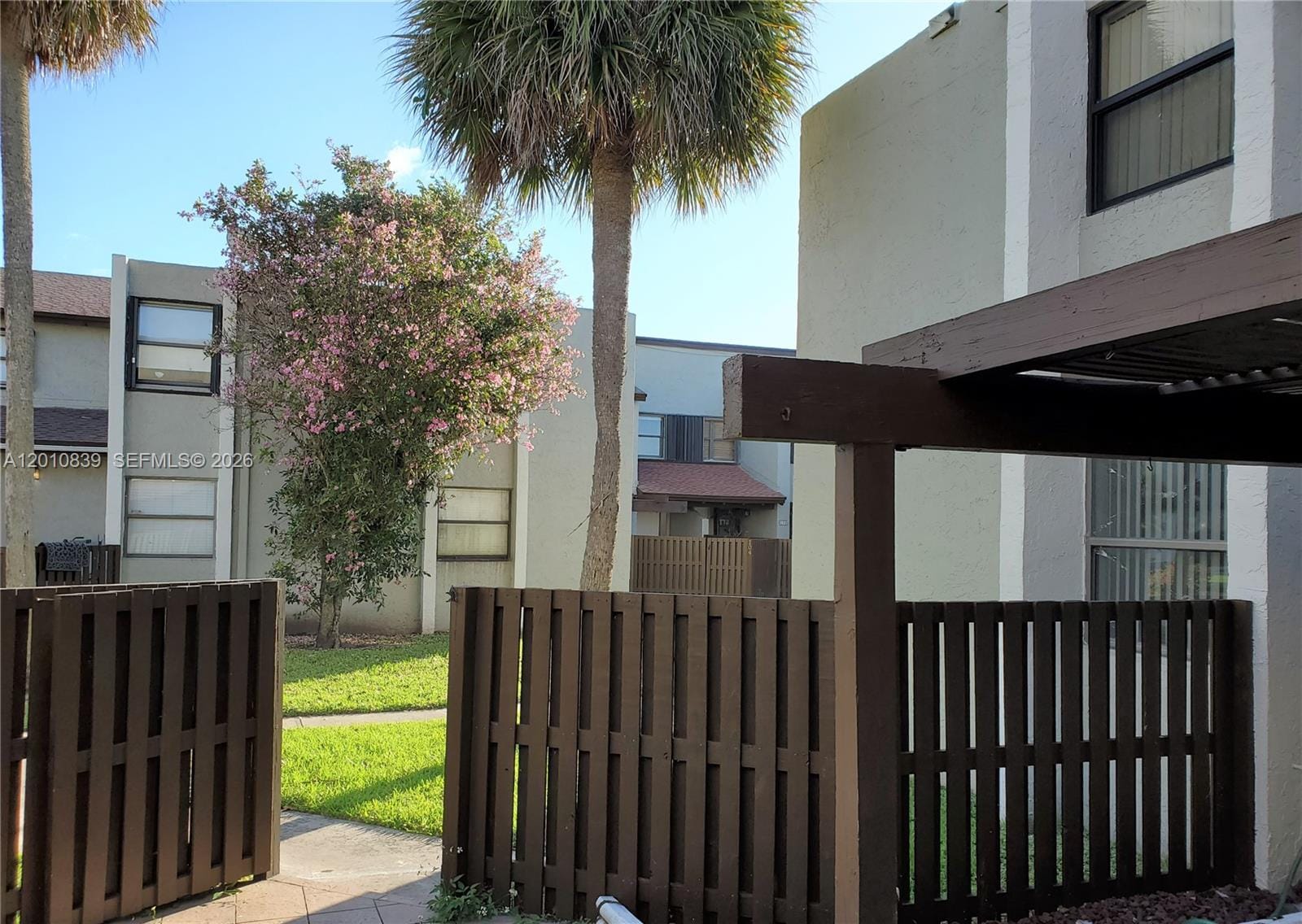 10020 NW 9th St Circle 102 — photo 3