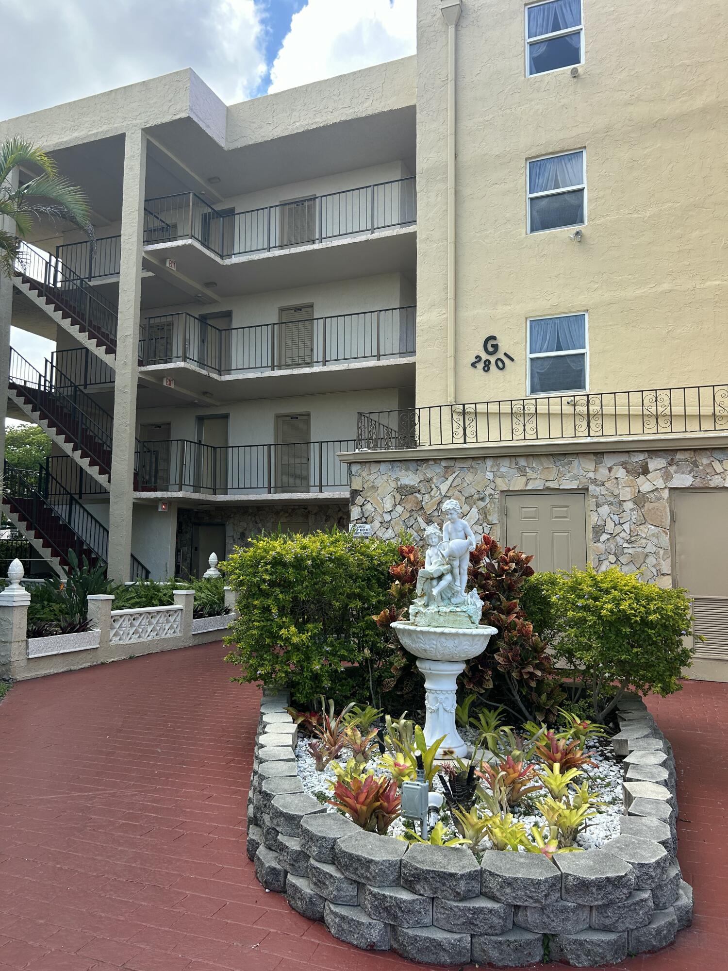2801 Somerset Drive 201, Lauderdale Lakes, FL 33311, Lauderdale Lakes