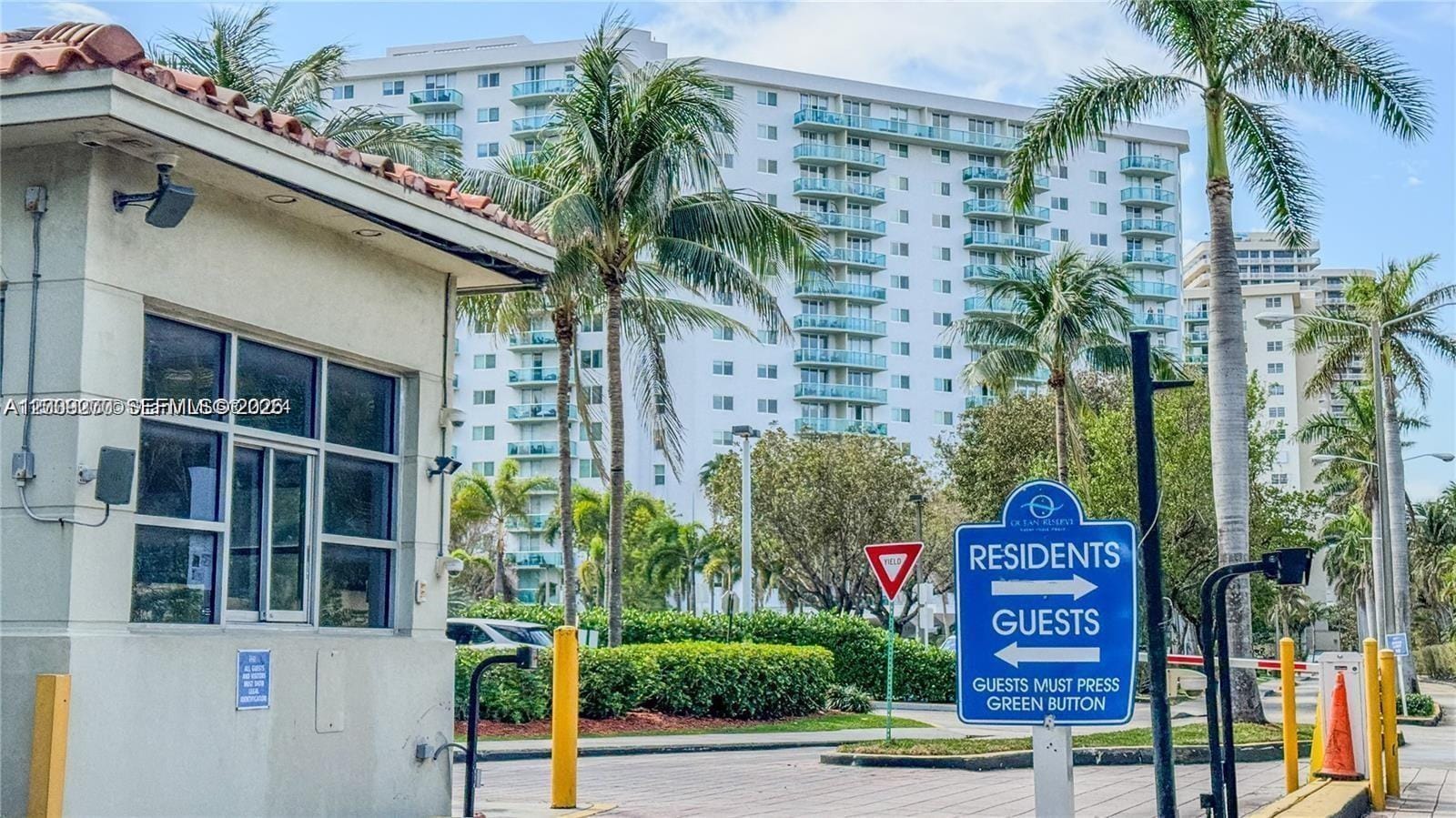 19390 Collins Avenue 1510, Sunny Isles Beach, FL 33160 photo 21