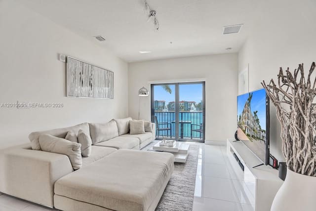 4725 NW 85th Avenue 38, sold in Urbana At The Residences, Doral, FL