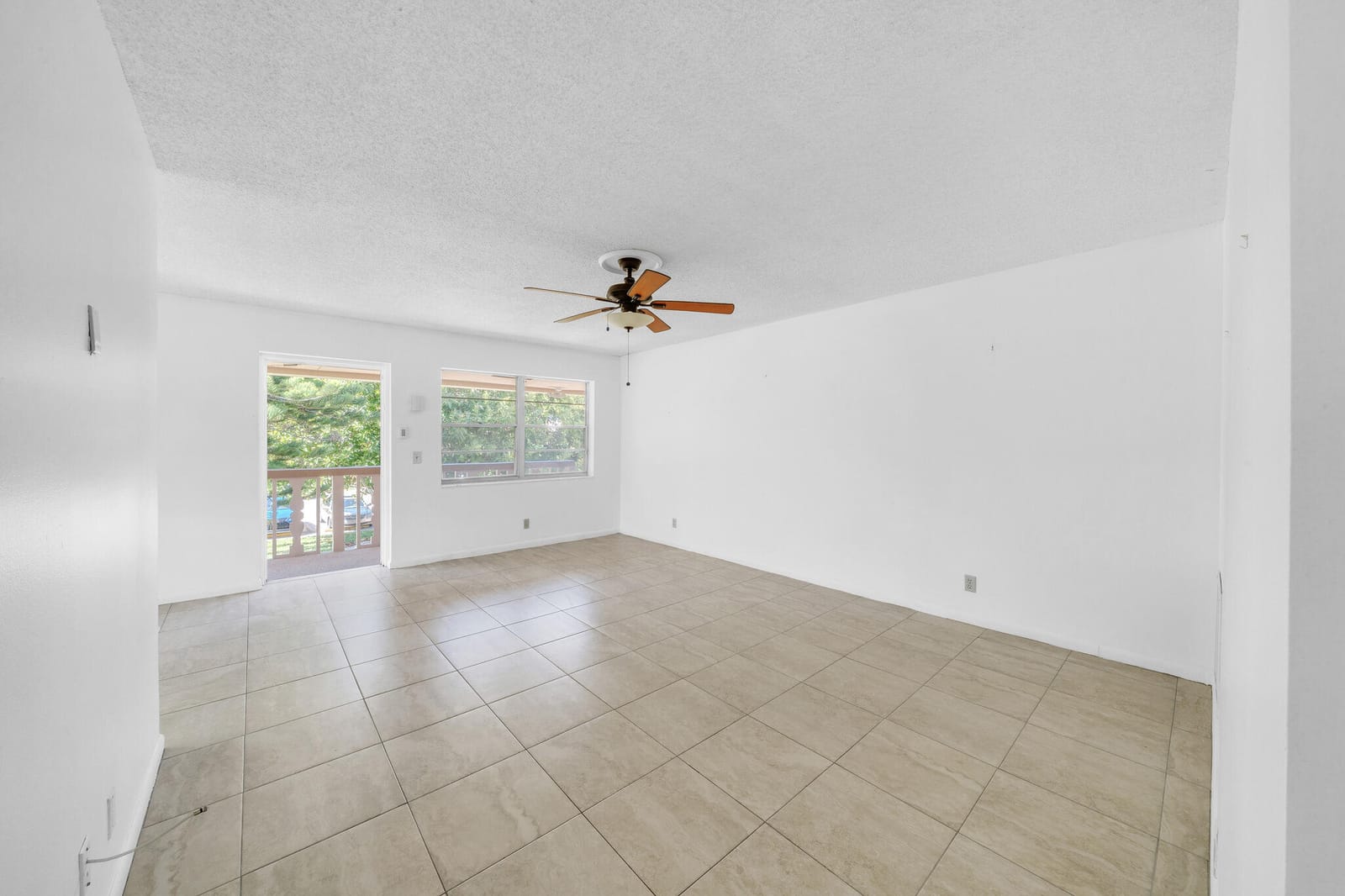 89 Canterbury D, West Palm Beach, FL 33417 photo 27