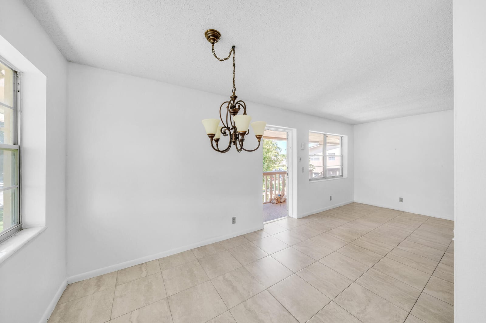 89 Canterbury D — photo 8